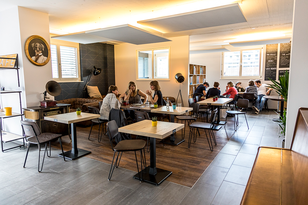Café La Cabine - Association S5 - Sound OFF - Expérience immersive - Culture sourde